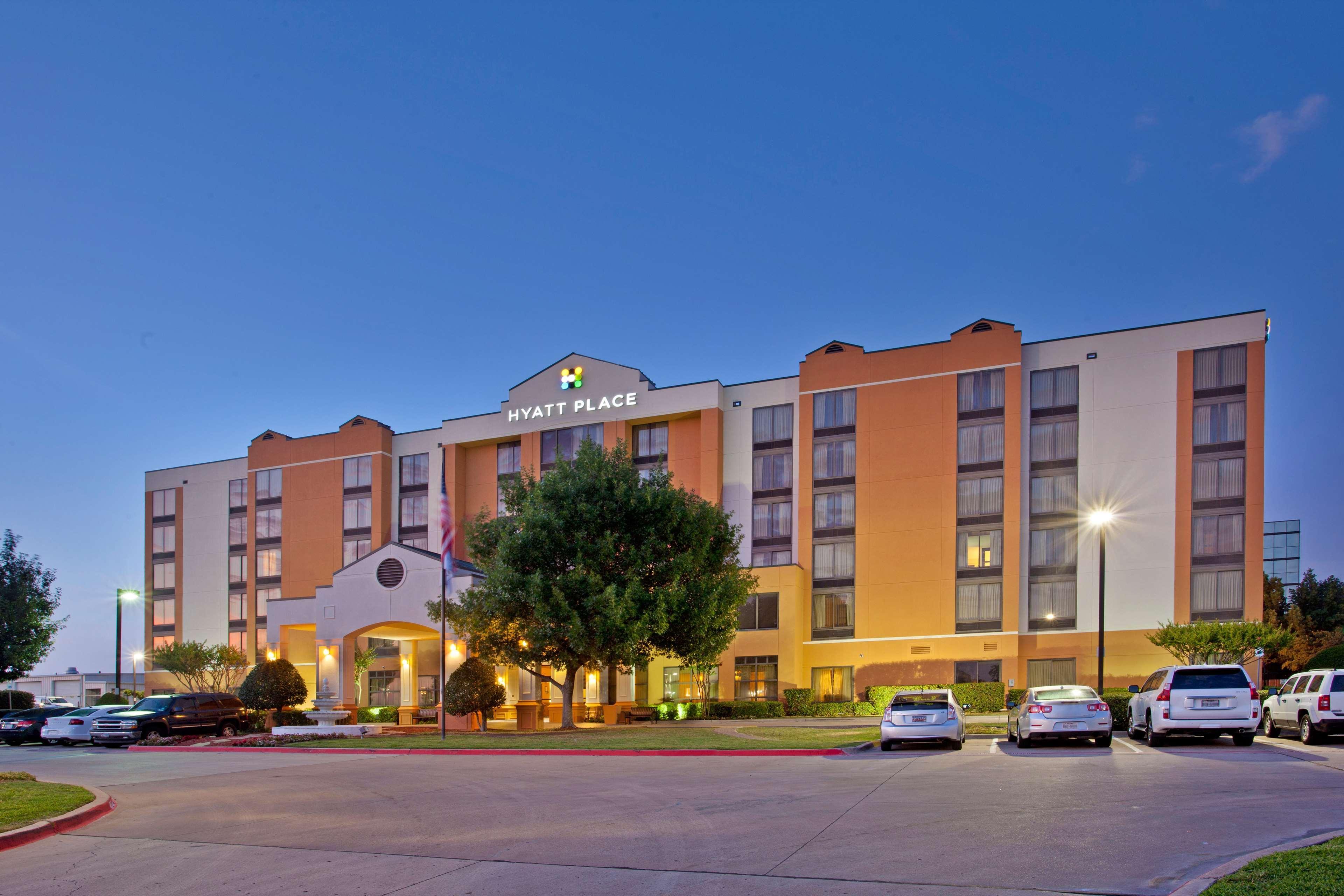 Hyatt Place-Dallas/Arlington Exterior photo